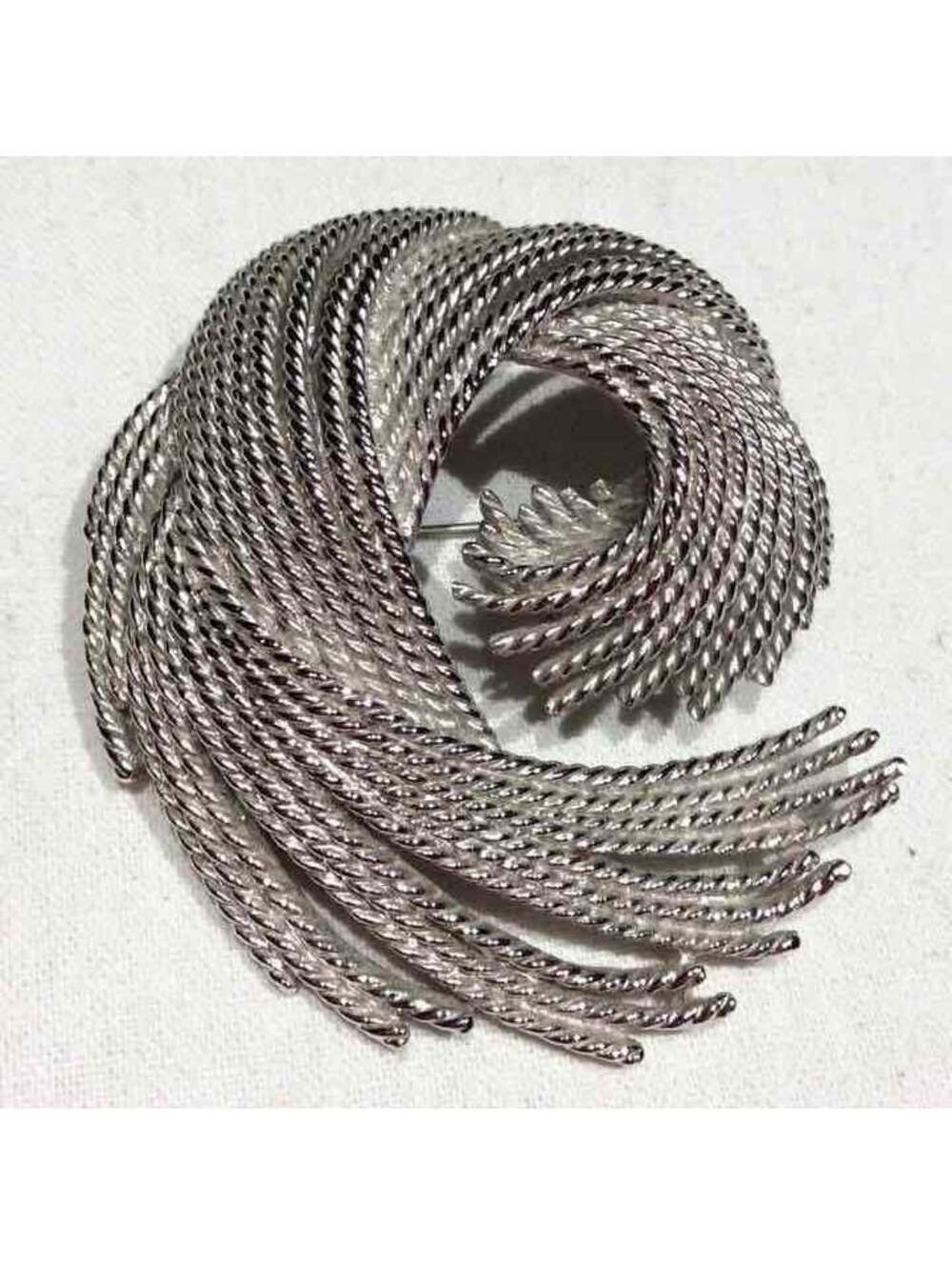VINTAGE RETRO MONET LARGE SWIRL STATEMENT PIN BROOCH